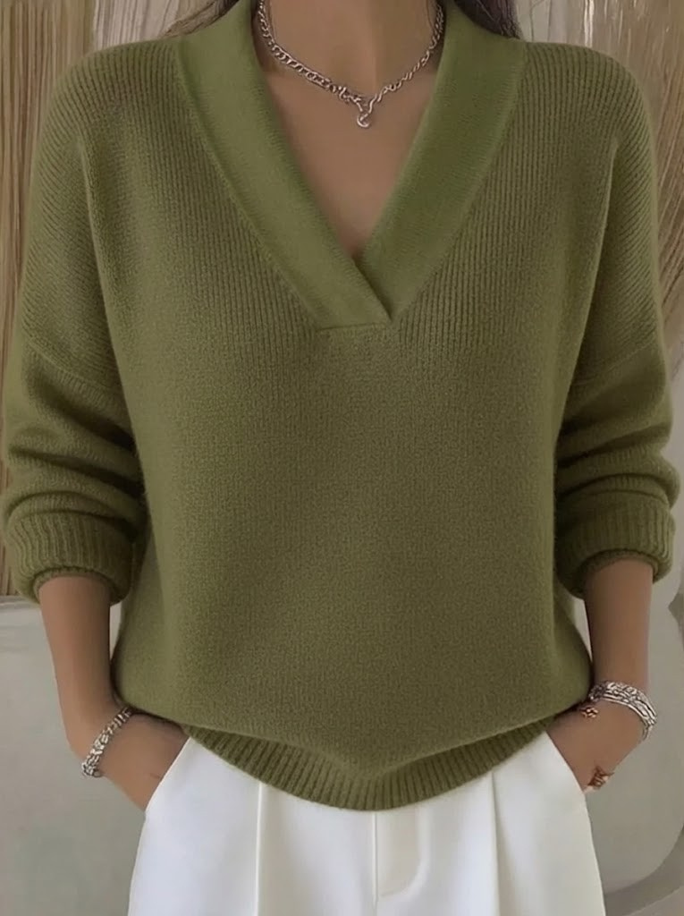 Faye - Relaxed V-Neck Sweater